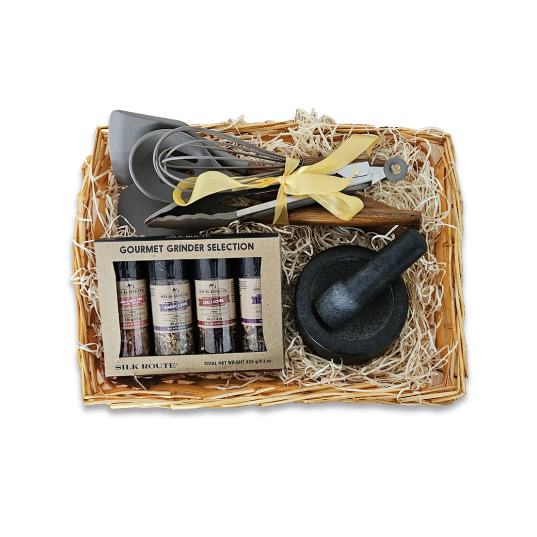 Kitchen Essentials Hamper & Spice Grinder Set